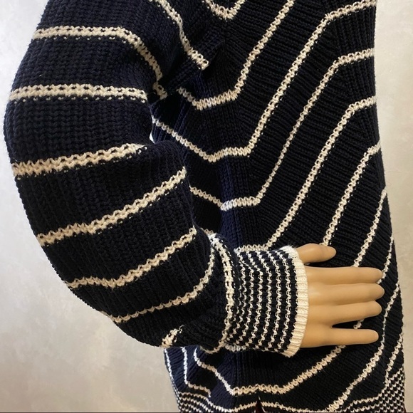 Loft Women’s Sweater Navy blue & White Striped Size L Relaxed Sweater - Picture 4 of 16